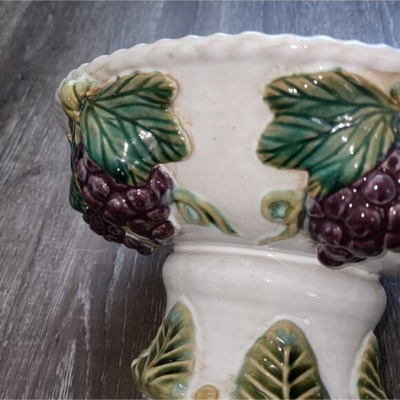 Vintage Italian Majolica Style large Pedestal Bowl with Grape Design‎ - Picture 6 of 15